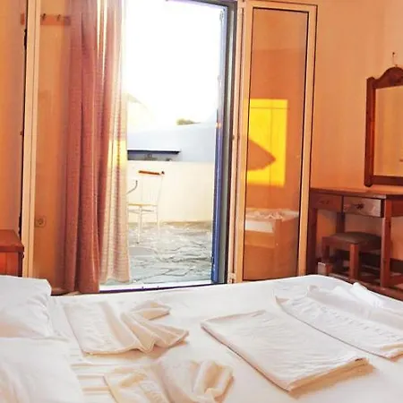 Alexandros Apartments
